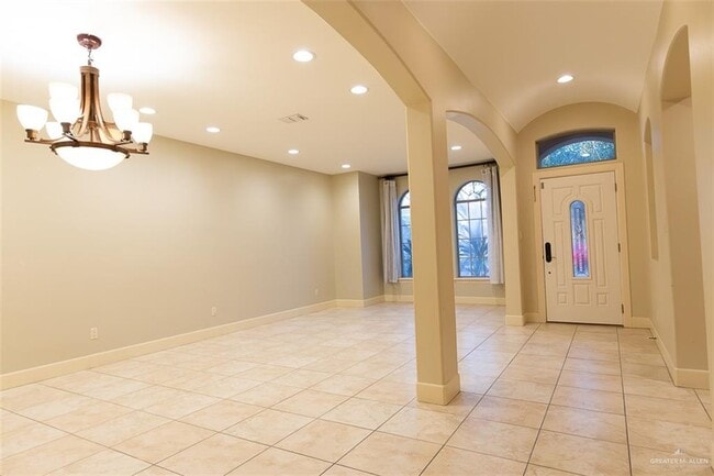 Building Photo - 29 E Uphall Ave