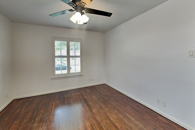 Building Photo - 11029 Watterson Dr
