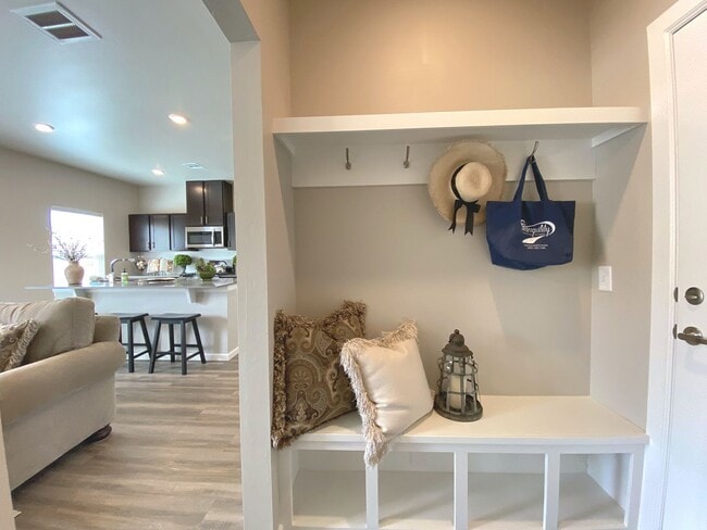 Building Photo - Charming 3 Bed, 2.5 Bath Home in NW OKC!