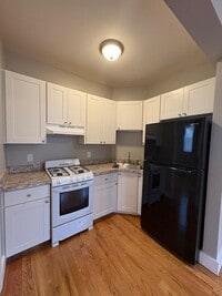 Building Photo - 20 High St