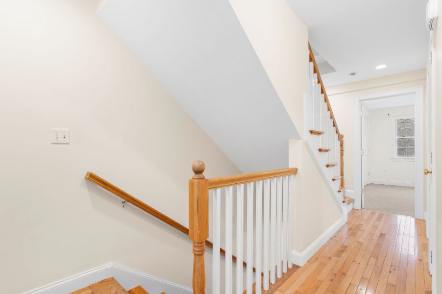 Building Photo - 35 Water St