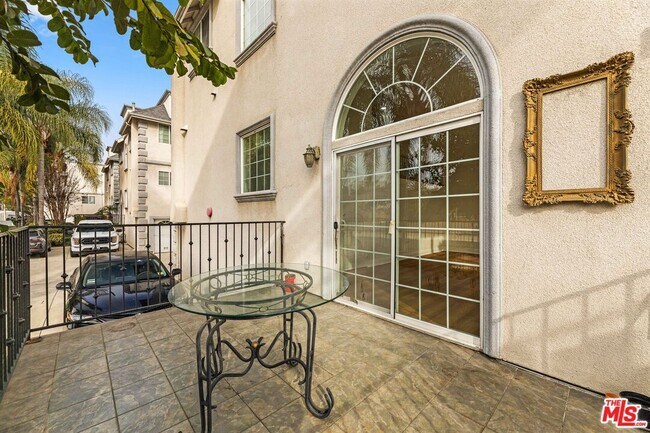 Building Photo - 11738 Valley View Ave