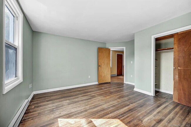 Building Photo - 117 Park Ave