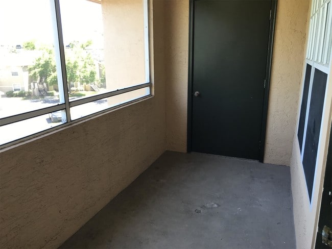 Building Photo - 1655 The Greens Way