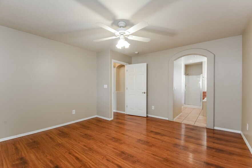 Building Photo - 8506 N Sayante Way