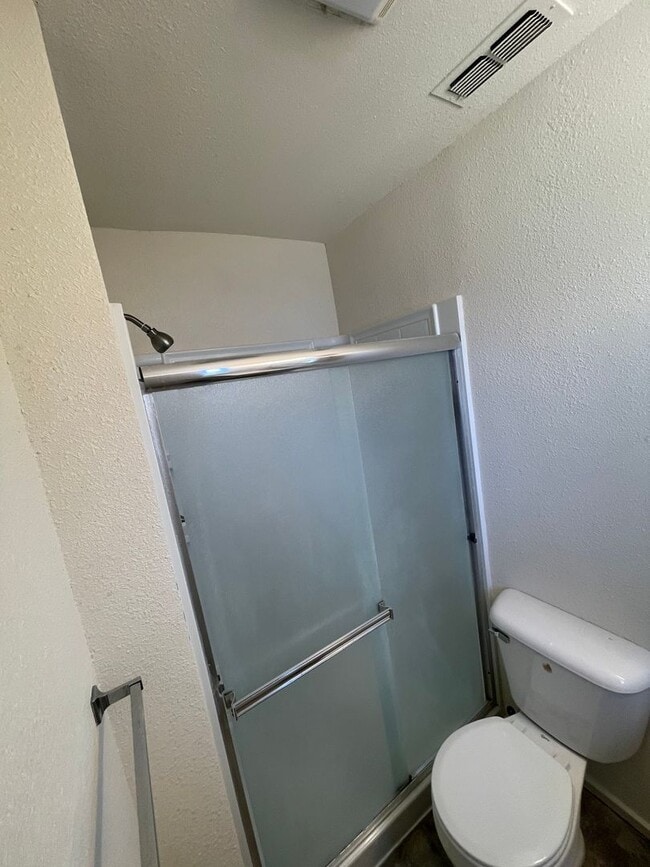 Building Photo - NOW AVAILABLE!! Very Nice Home In Gustine