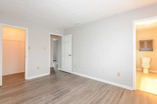 Building Photo - 9124 Lansburgh Ct