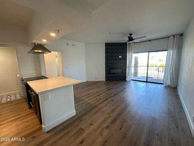 Building Photo - 10401 N Saguaro Blvd