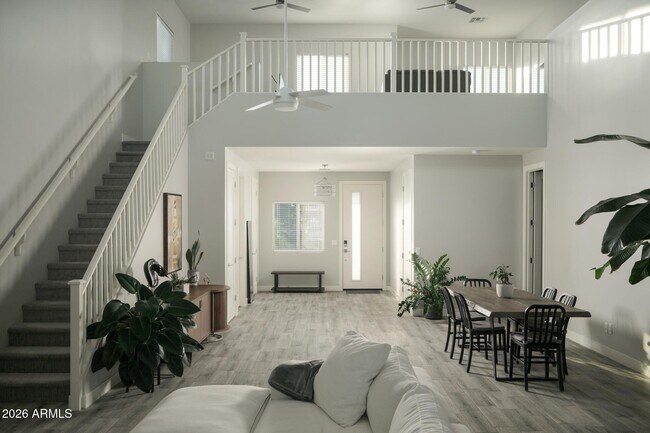 Building Photo - 2821 N 28th Pl