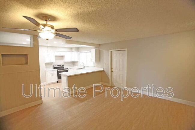 Building Photo - 10825 N 45th Ln