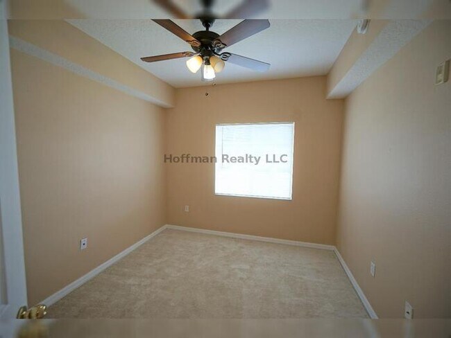 Building Photo - 3/2 Condo in Villages of Bloomingdale