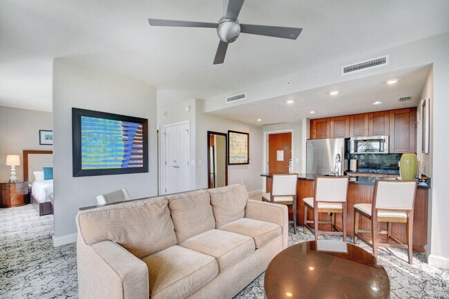 Building Photo - 3800 N Ocean Dr