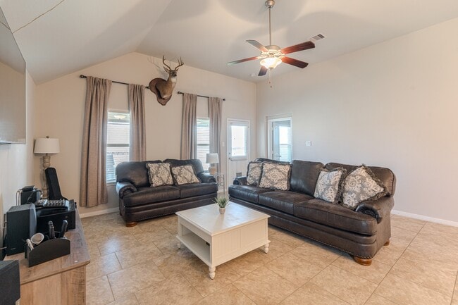 Building Photo - 14207 Irvine Rnch Trl