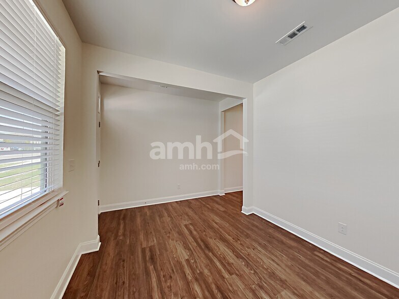 Building Photo - 4028 Birchfield Pl