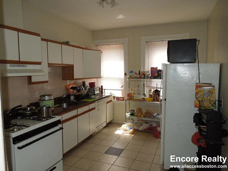 Building Photo - 67 Harvard Ave