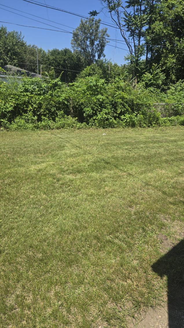 Building Photo - Beautiful home with fenced in backyard