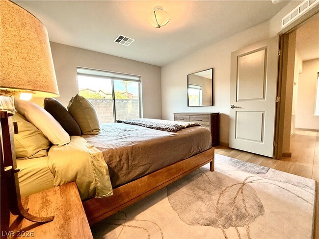 Building Photo - 8044 Carpenter Creek Ave