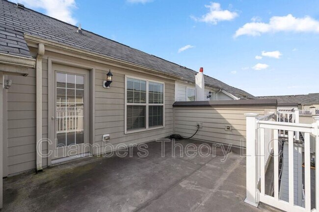 Building Photo - 415 N Upton Ct