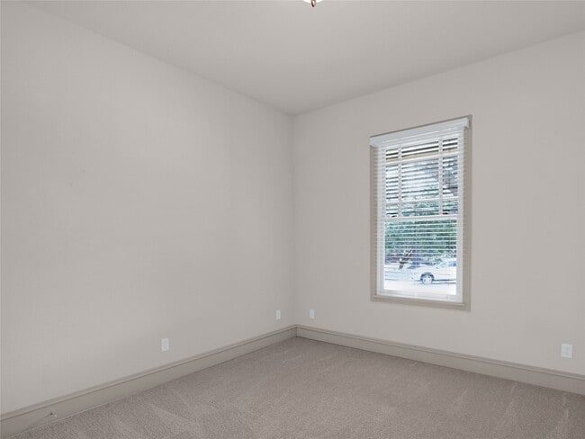Building Photo - 1832 Hackett Creek Dr