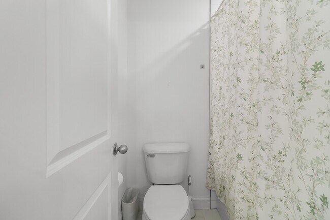 Building Photo - 276 Bluebell Dr