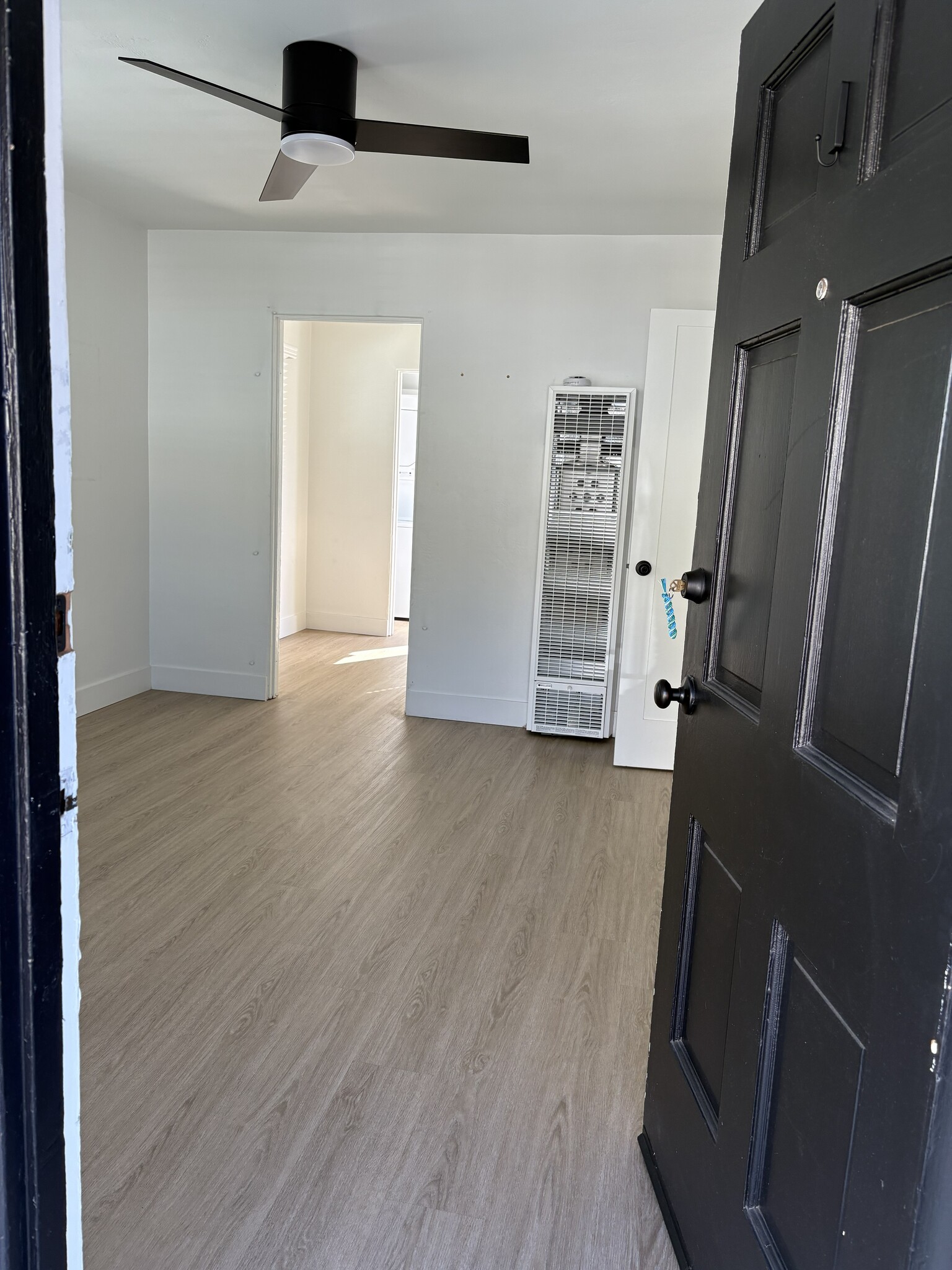 Building Photo - 1711 Glenwood Dr