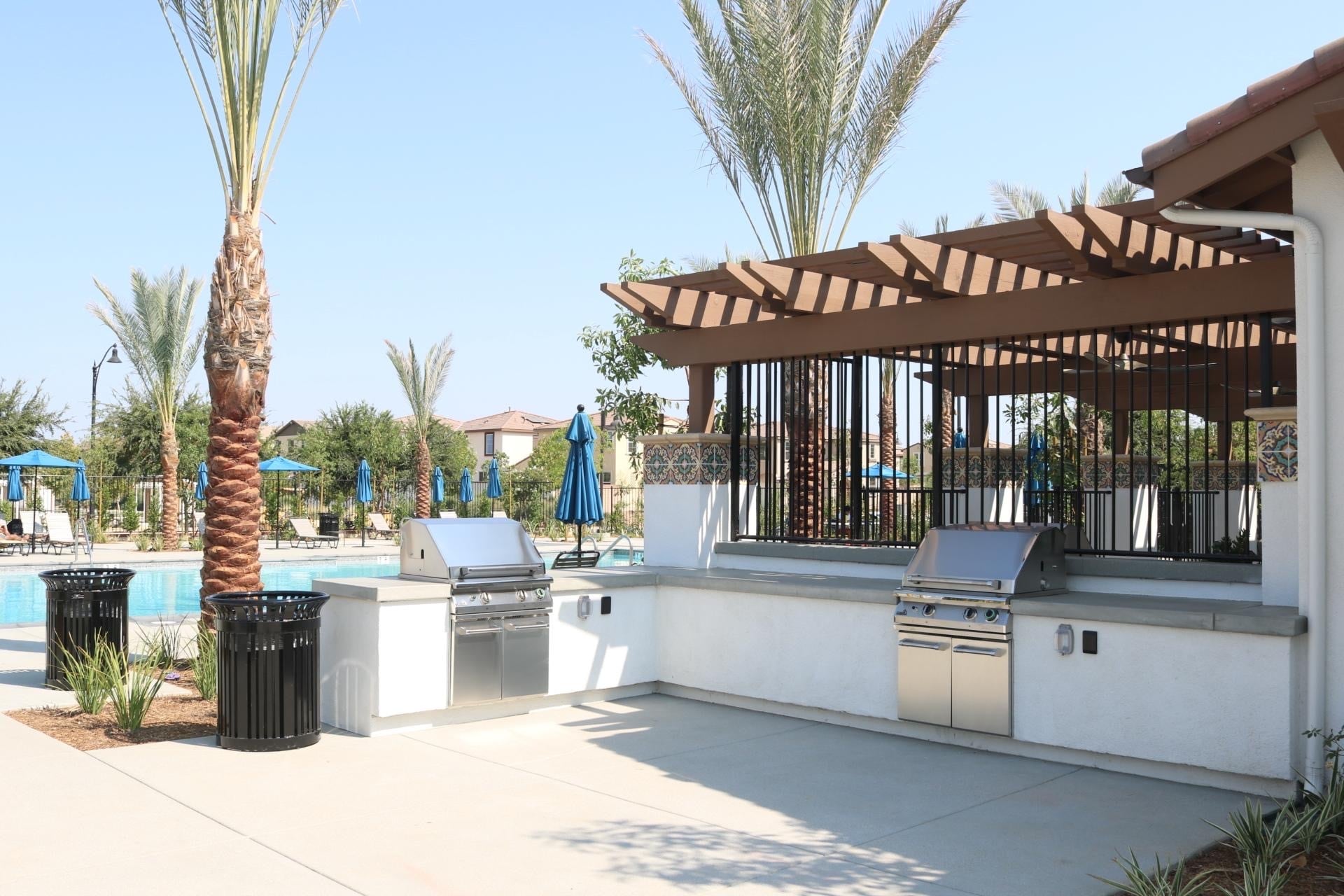 Building Photo - 30436 Town Square Dr