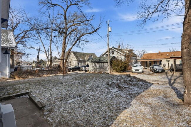 Building Photo - 1117 19th Ave