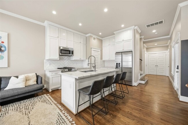 Building Photo - 1006 Enid St