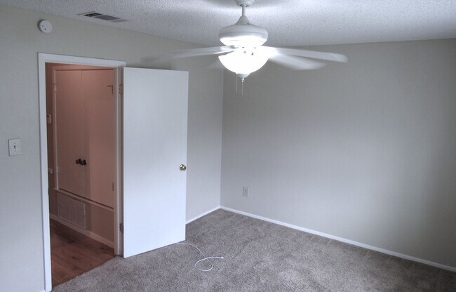 Building Photo - 7812AWESTGATE