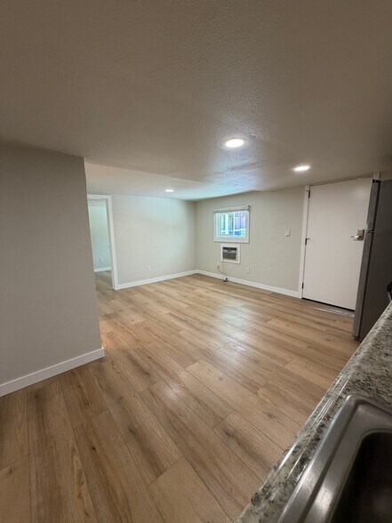 Building Photo - 472 Arleta Ave