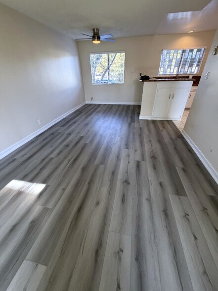 Building Photo - 931 W 19th St