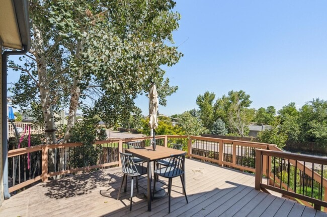 Building Photo - 7950 S Garrison Ct