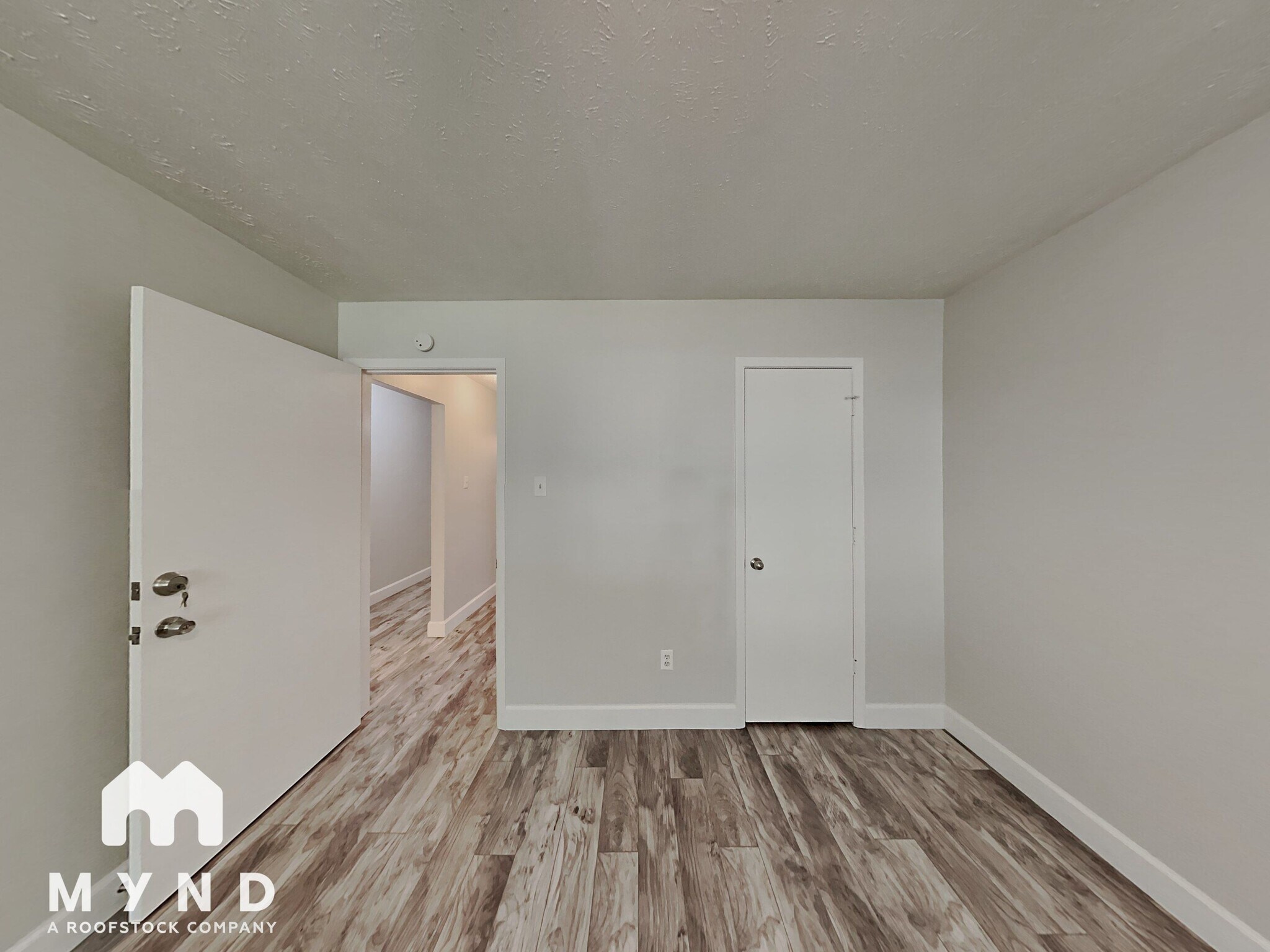 Building Photo - 61 S Circlewood Glen