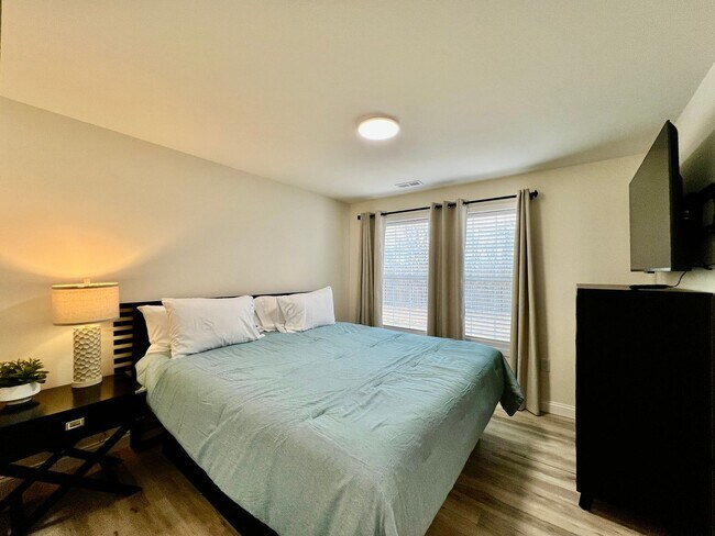 Building Photo - Beautiful NEW Ranch Home with a large deck & games