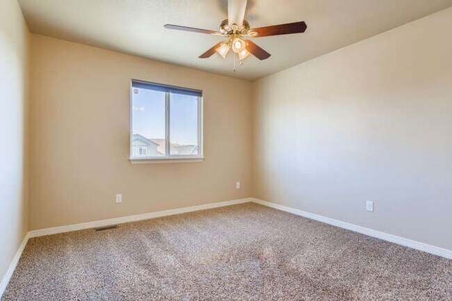 Building Photo - Evolve Real Estate: Available November 1 U...