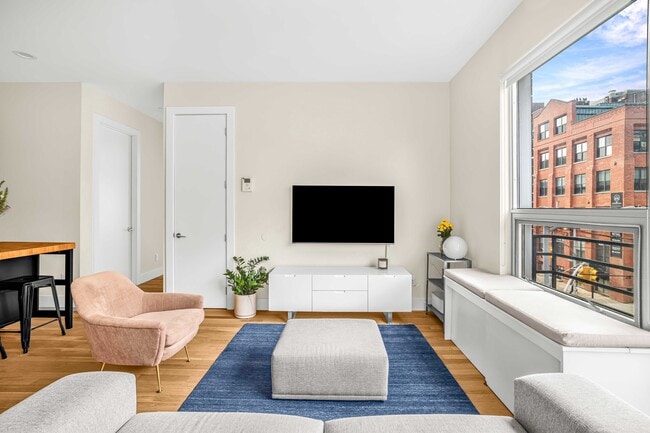 Building Photo - 15 Roebling St