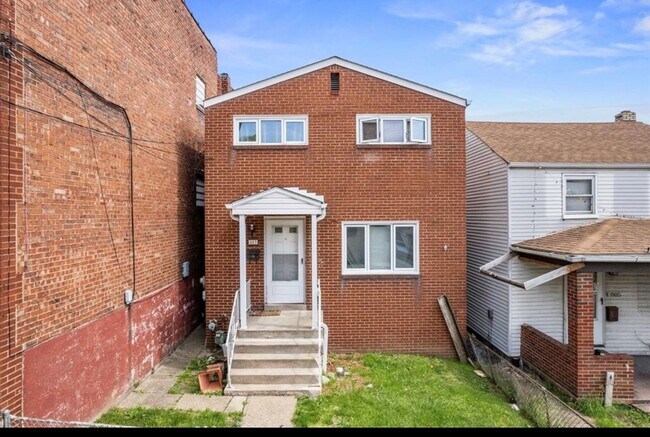 Primary Photo - 803 7th St