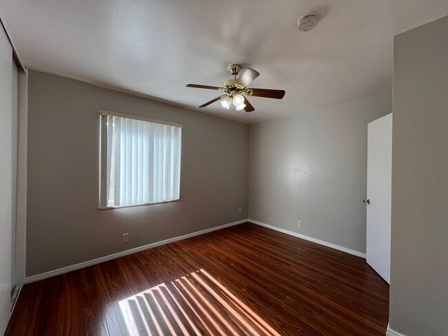 Building Photo - 3 Bedroom 2 Bathroom House Located Near Ca...