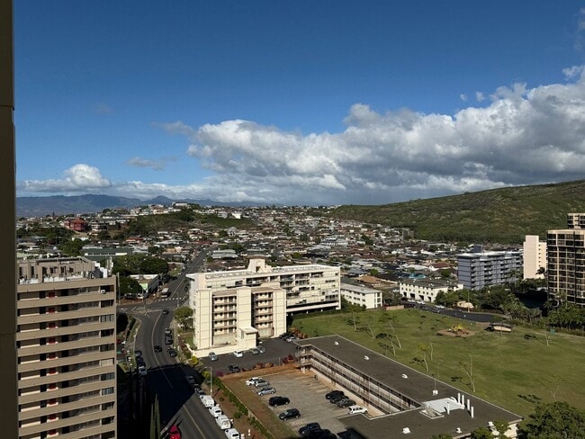 Building Photo - Newly Renovated 2 Bedrooms, 2 Full Baths with Parking at Century West