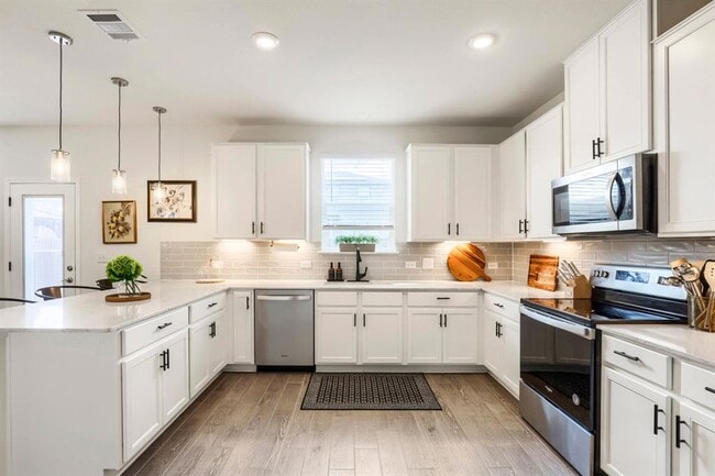 Building Photo - 6504 Albany Sleigh Dr