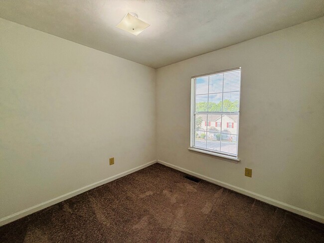 Building Photo - 1401 Christine Ct