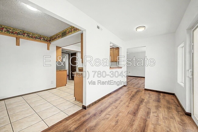 Building Photo - 9847 W Wrangler Dr