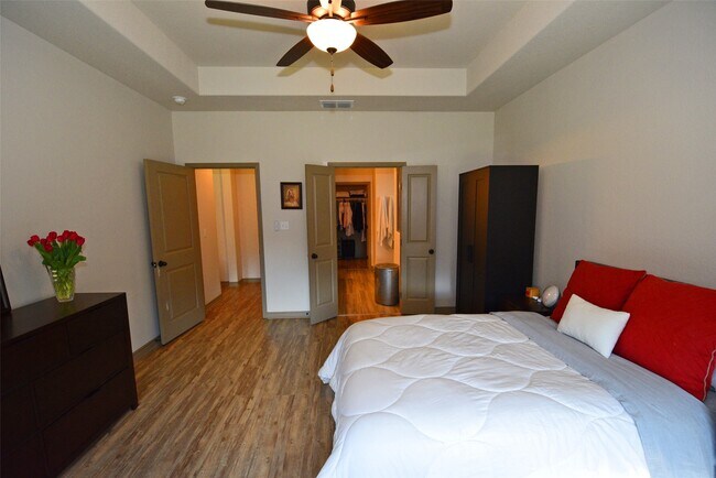 Building Photo - 8158 Luz de Luna St
