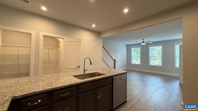 Building Photo - 628 Noush Ct