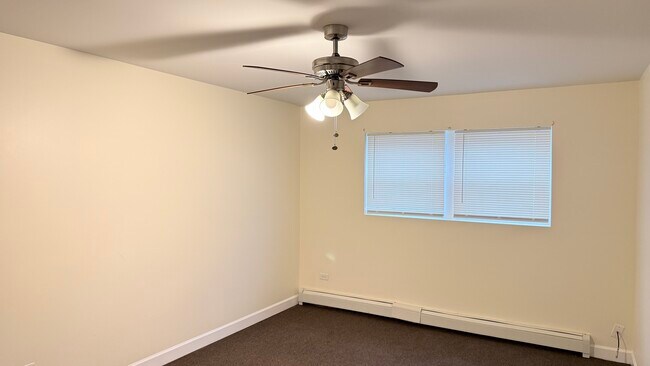 Building Photo - 9036 S Cottage Grove Ave