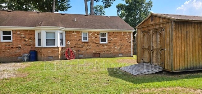 Building Photo - 2536 Roundtree Cir