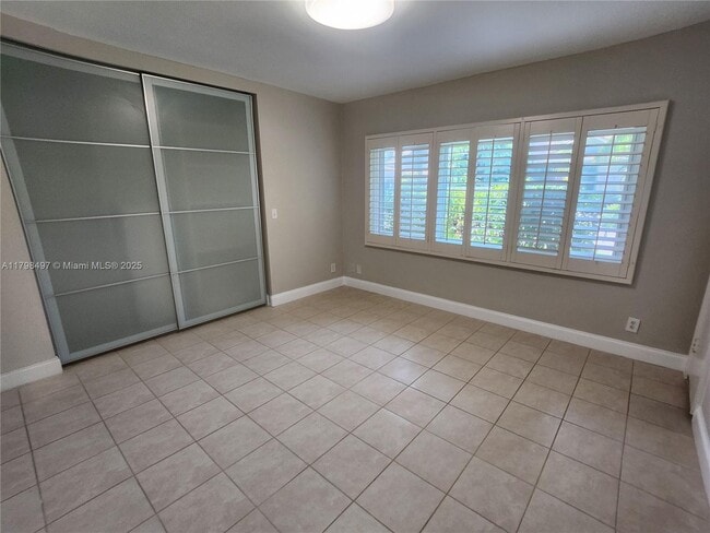 Building Photo - 2600 Acacia Ct