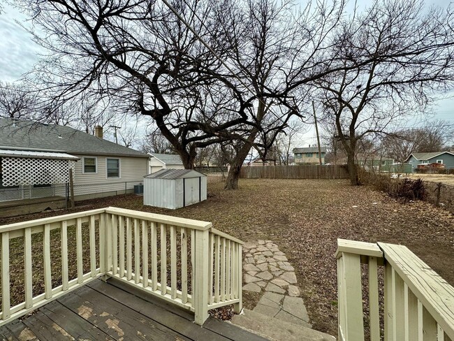 Building Photo - Affordable 2-Bedroom South Wichita