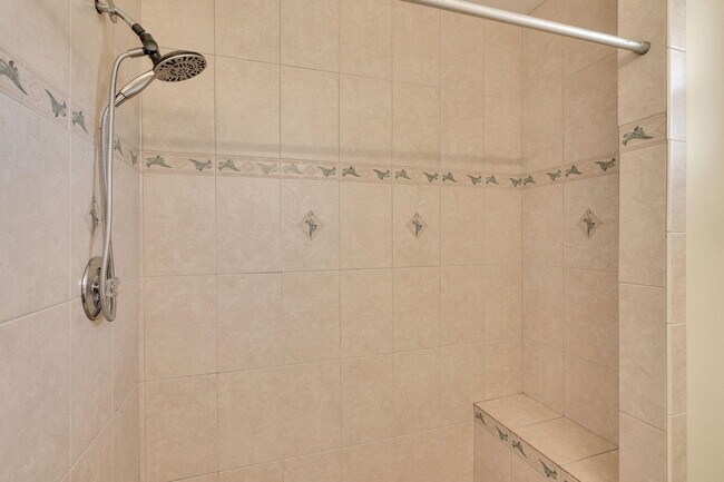 Building Photo - 1612 SE Cascella Ct