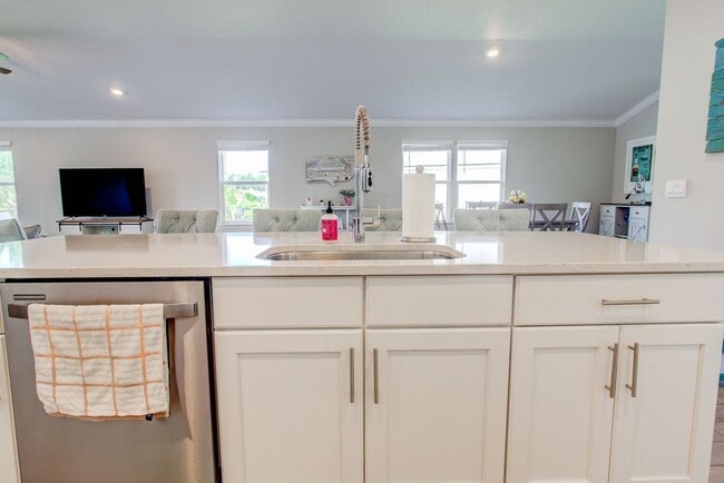 Building Photo - ST. AUGUSTINE HOME FOR RENT!
